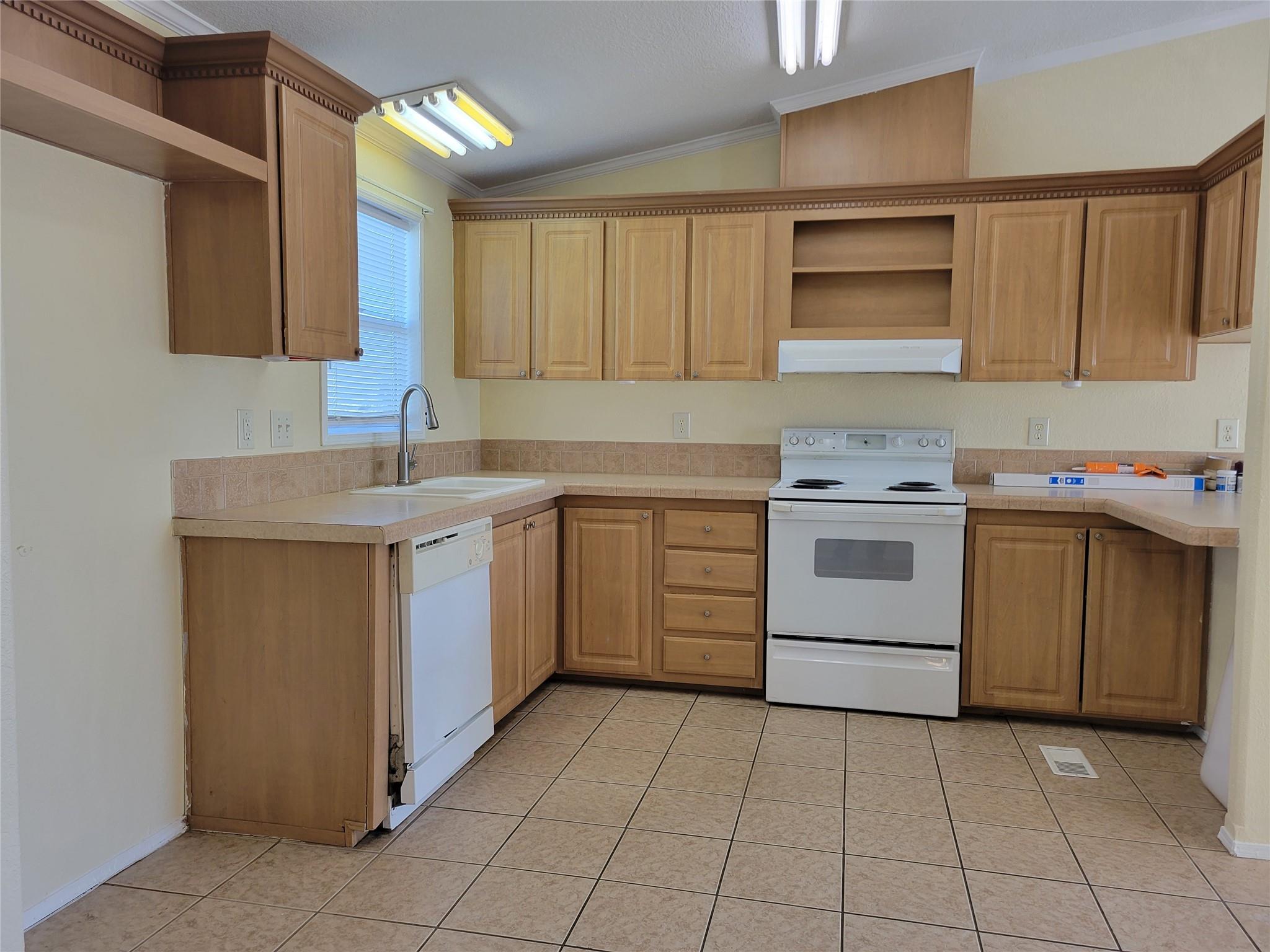 101 Heather Cv Property Photo 7