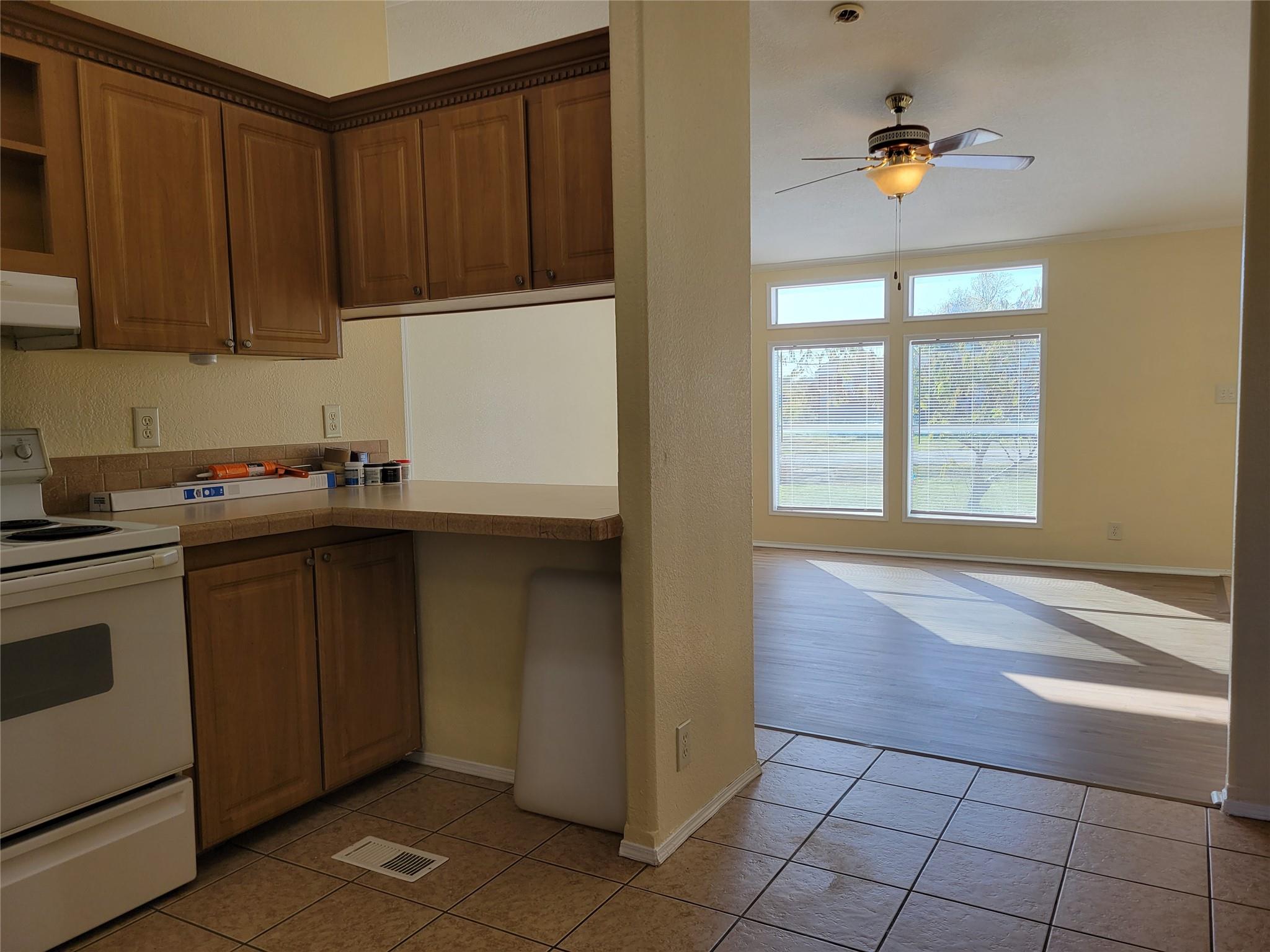 101 Heather Cv Property Photo 8