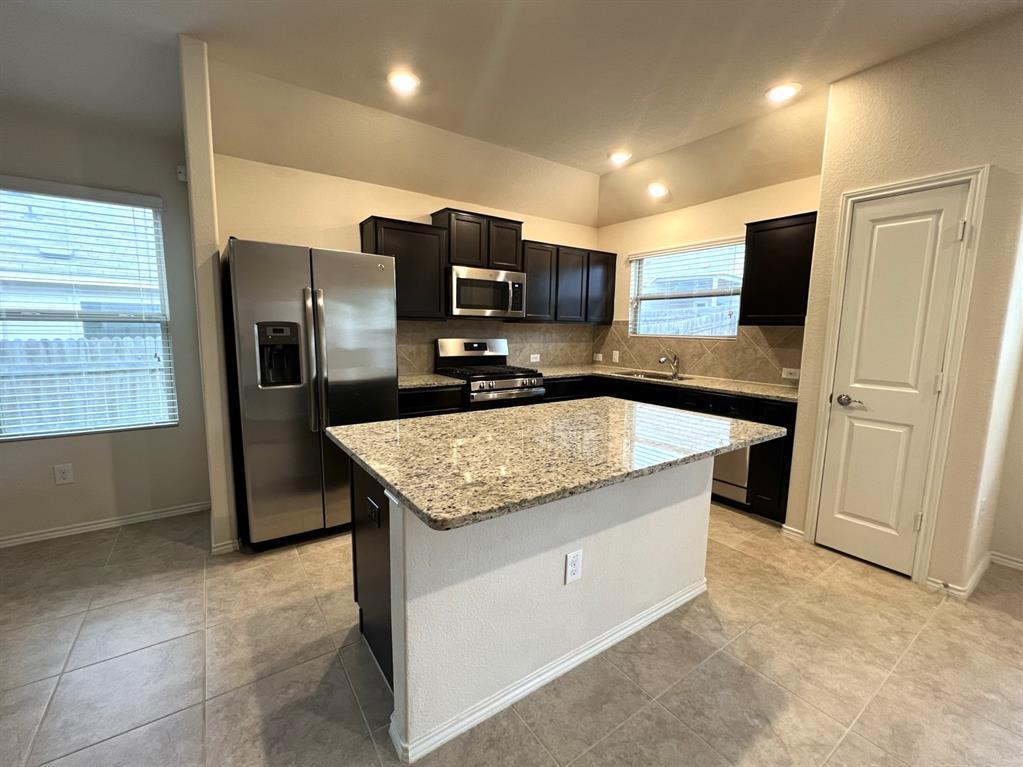 5808 Eden Dr Property Photo 4