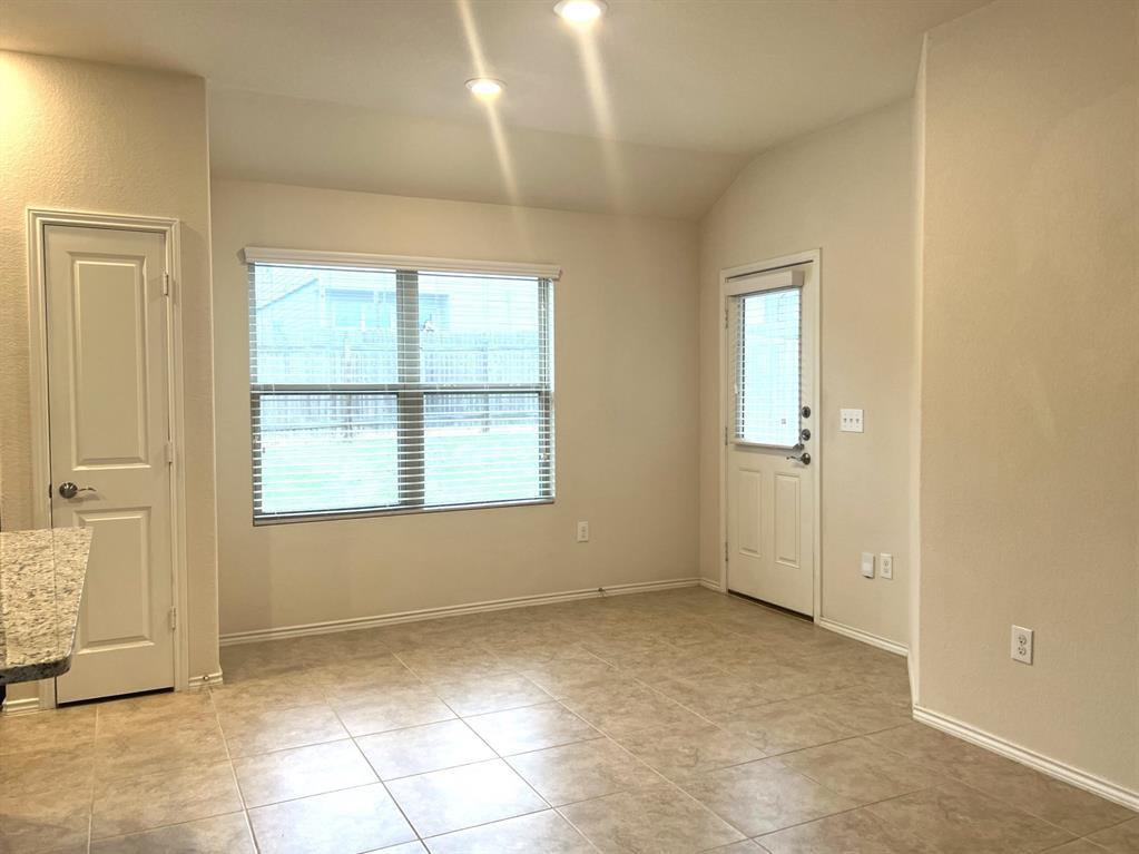 5808 Eden Dr Property Photo 6