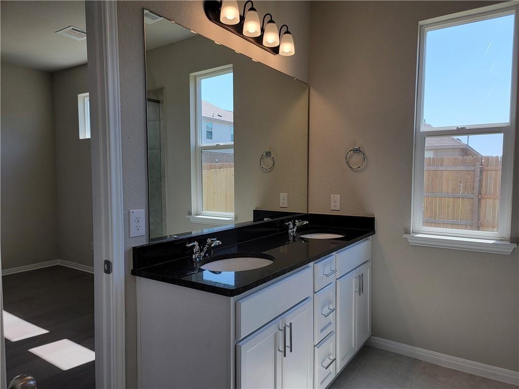 12813 Gilliland Ln Property Photo 15