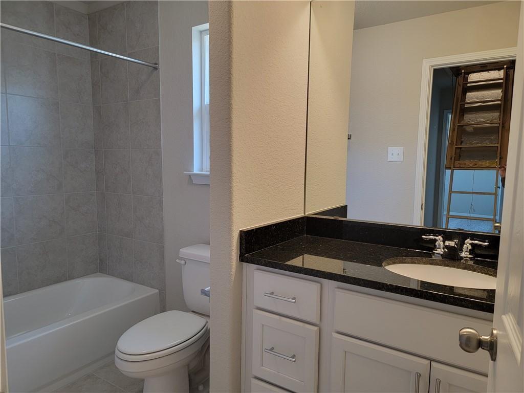12813 Gilliland Ln Property Photo 27