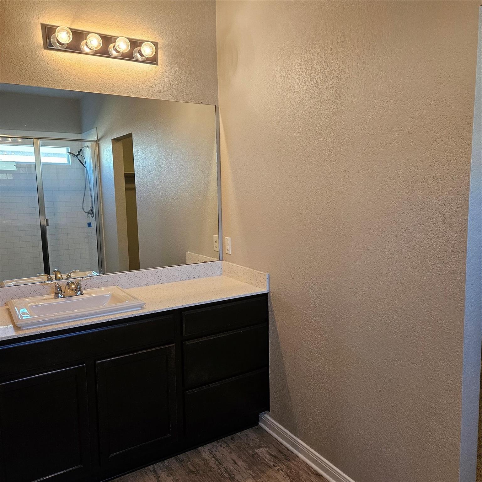 613 Donegal Ln Property Photo 12