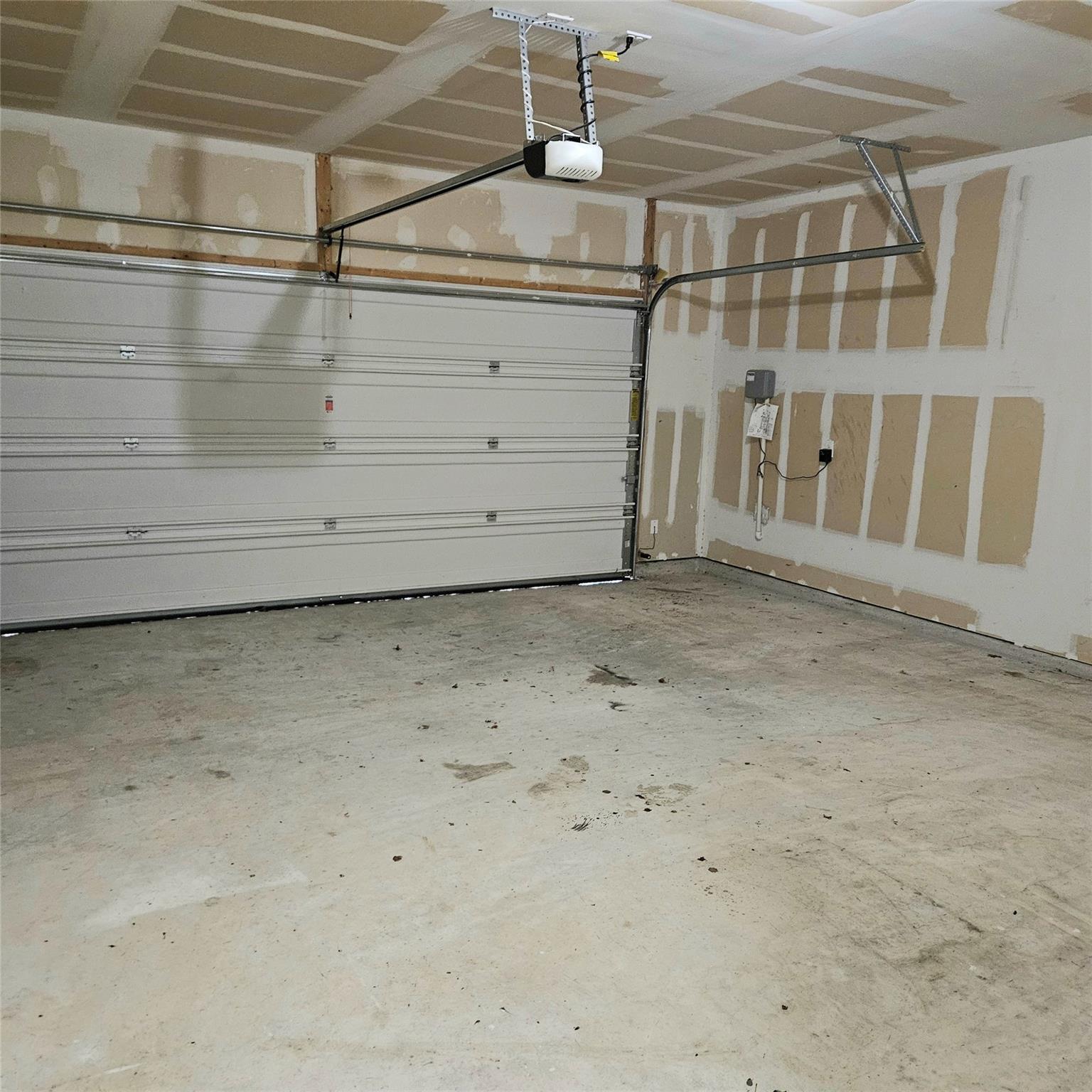 613 Donegal Ln Property Photo 16