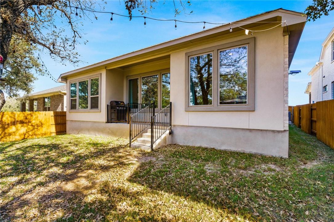 941 Del Raphael Dr Property Photo 28