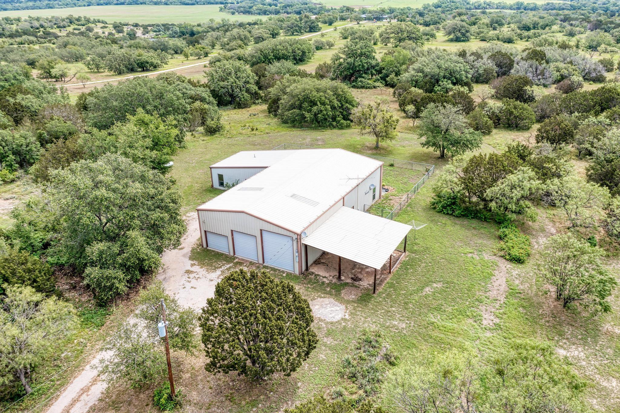 14852 U S Hwy 281 Property Photo