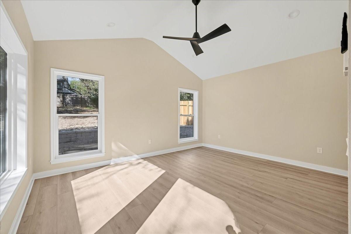 307 Hurst Creek Rd Property Photo 15