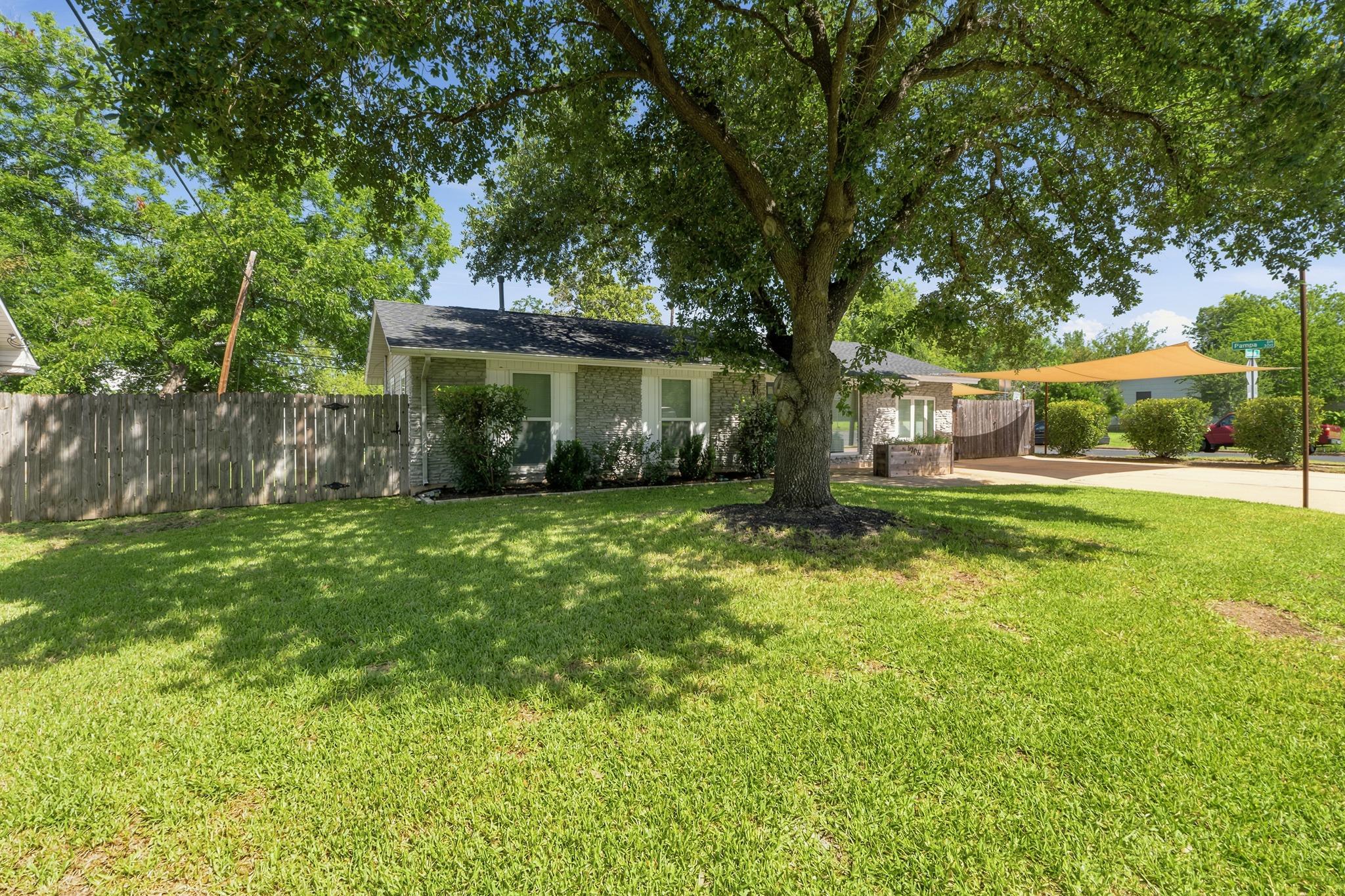 6706 Isabelle Dr Property Photo 2