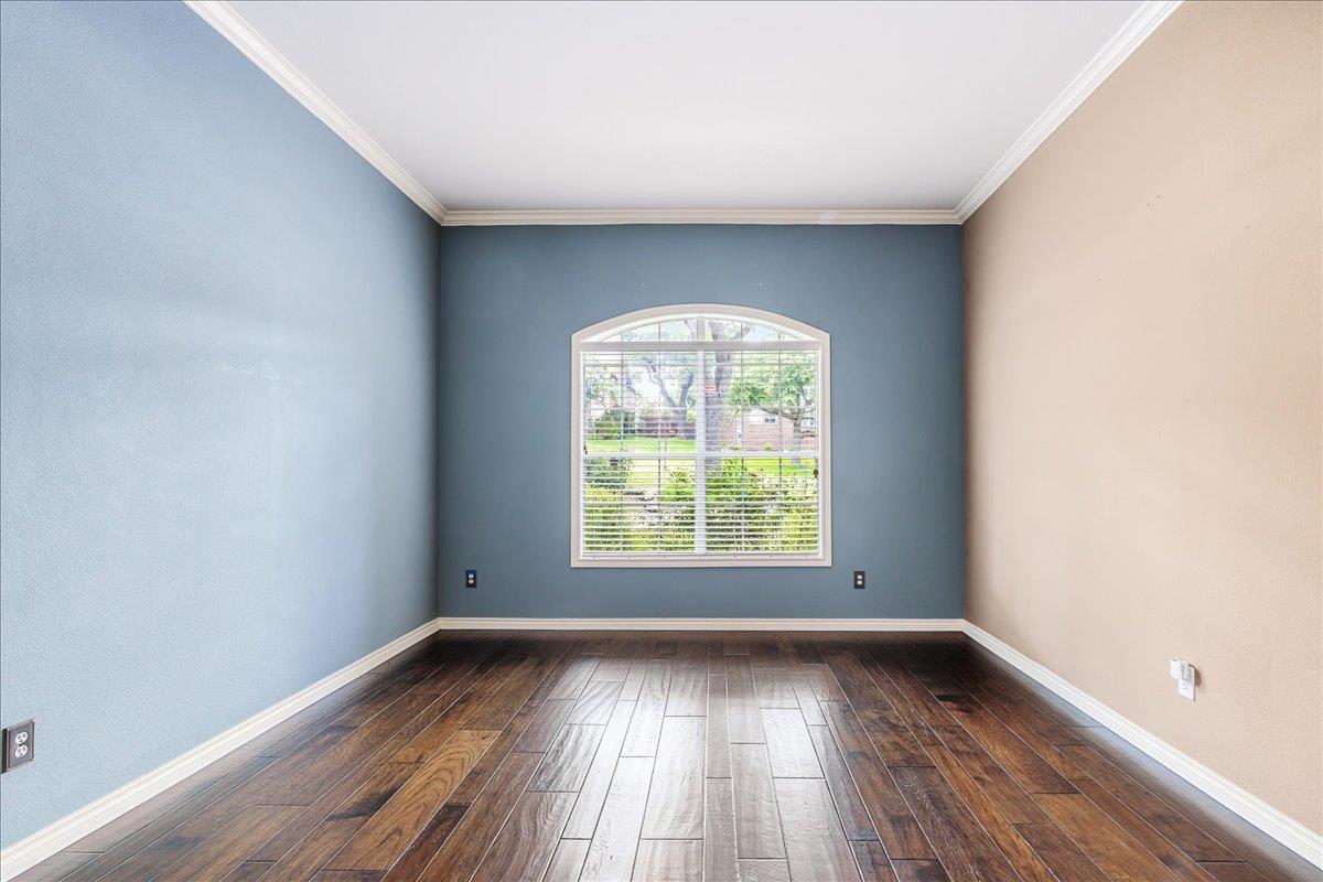 2507 Powderham Ln Property Photo 10