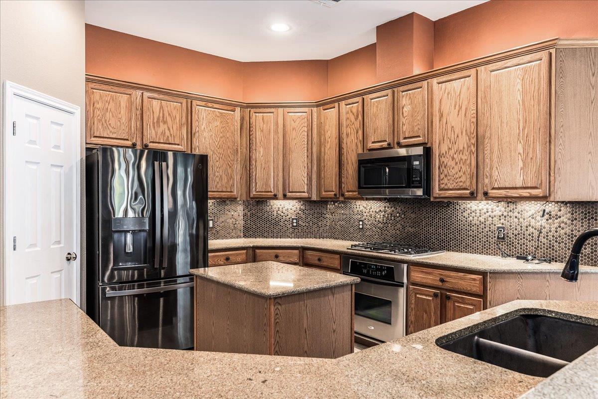 2507 Powderham Ln Property Photo 16