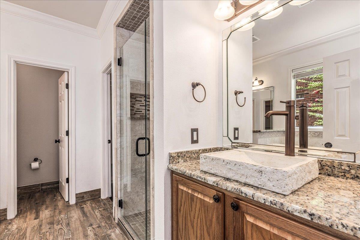 2507 Powderham Ln Property Photo 22
