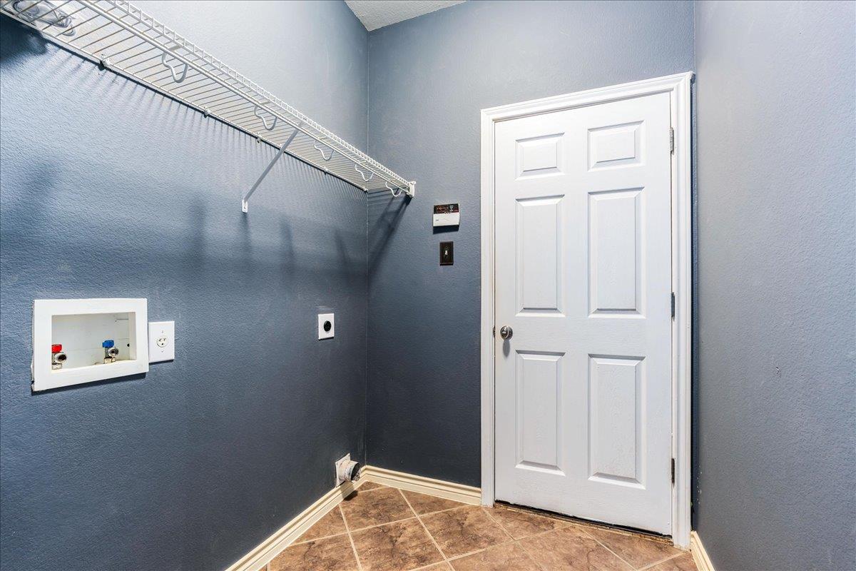 2507 Powderham Ln Property Photo 27