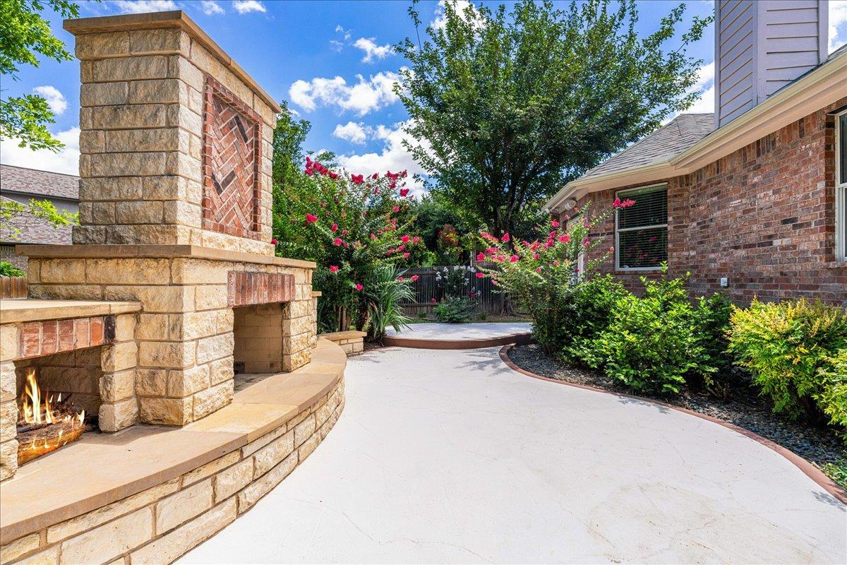 2507 Powderham Ln Property Photo 32