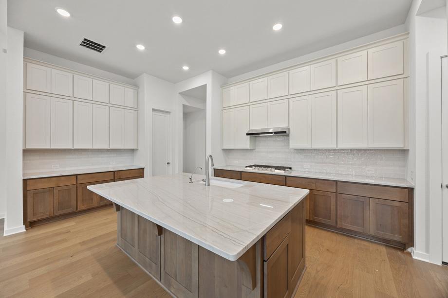 337 Easthaven Bnd Property Photo 3