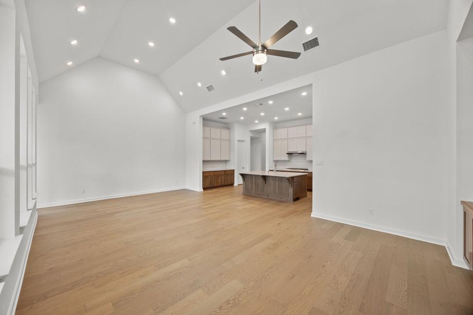 337 Easthaven Bnd Property Photo 10