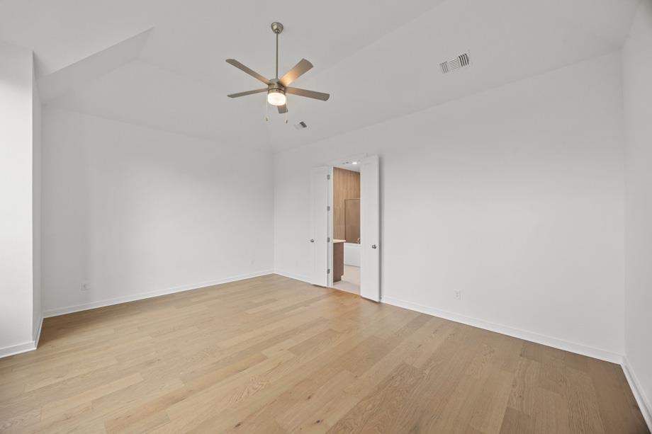 337 Easthaven Bnd Property Photo 12