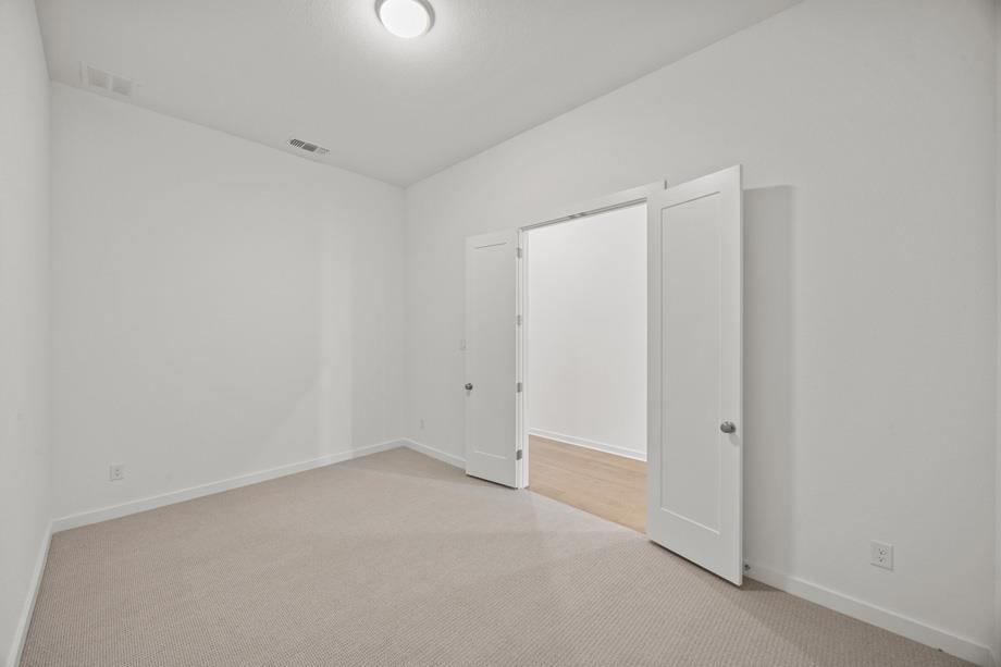337 Easthaven Bnd Property Photo 20