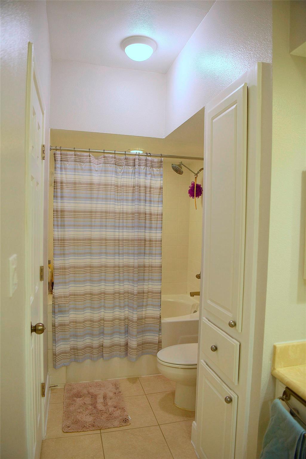 7701 Rialto Blvd #1422 Property Photo 22