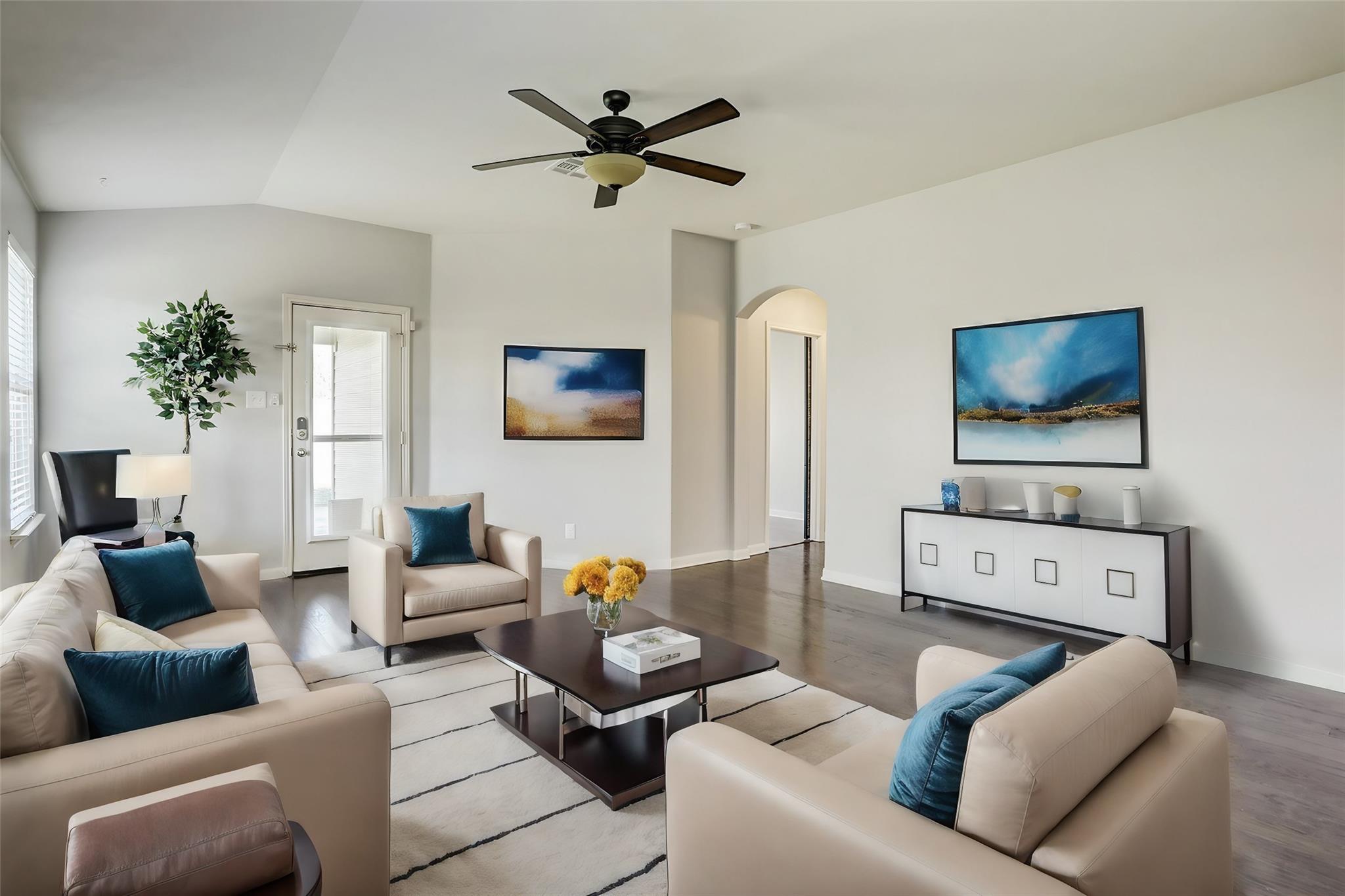 1213 Sunny Meadows Loop Property Photo 4