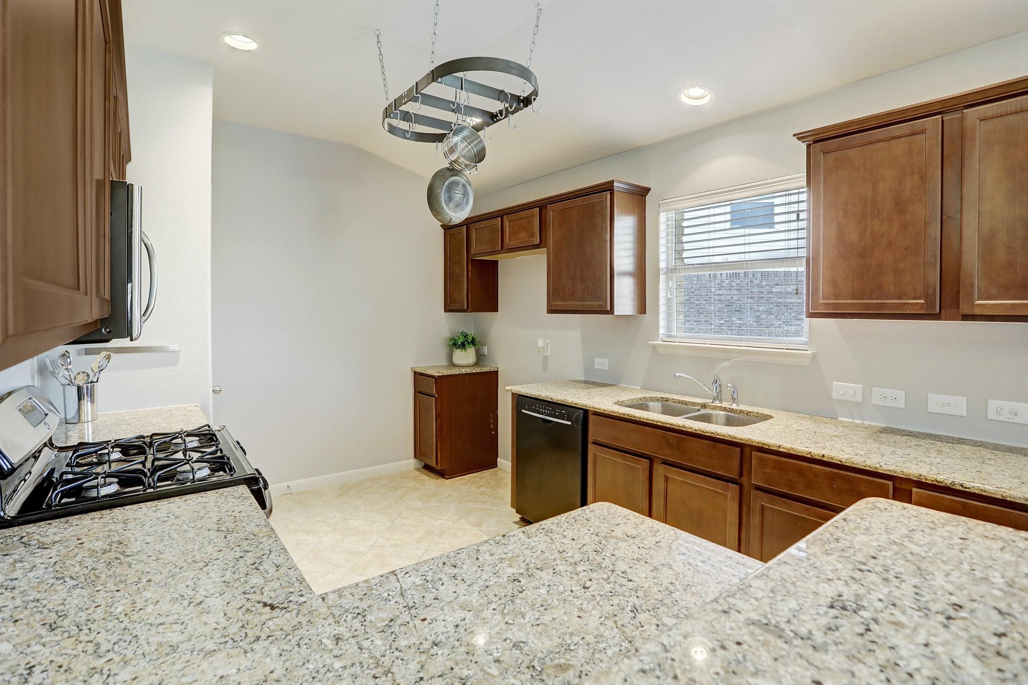 1213 Sunny Meadows Loop Property Photo 18
