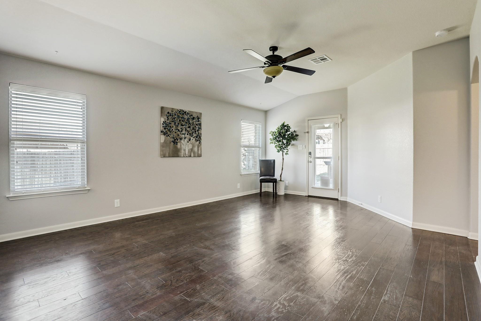 1213 Sunny Meadows Loop Property Photo 19