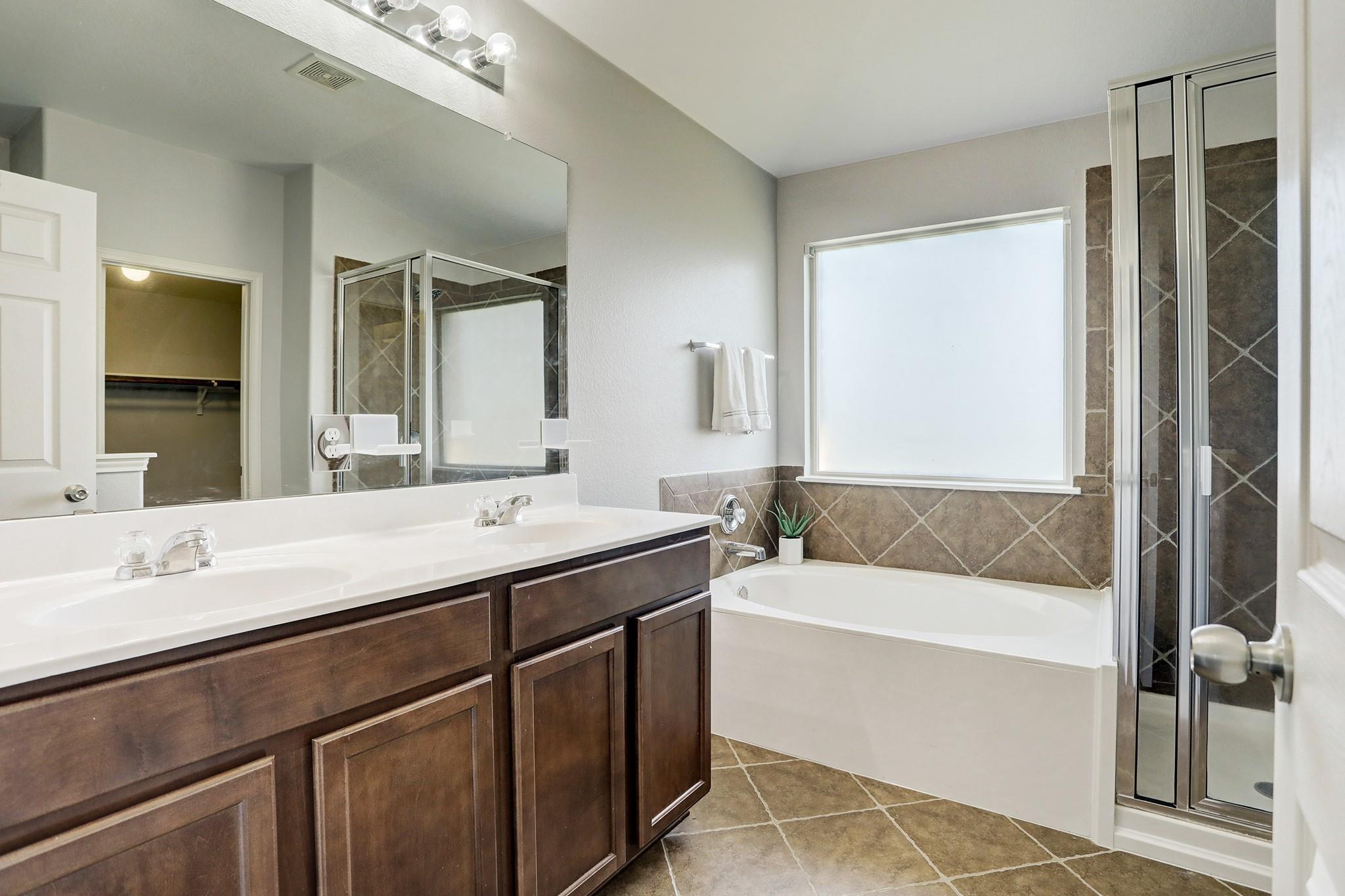 1213 Sunny Meadows Loop Property Photo 25