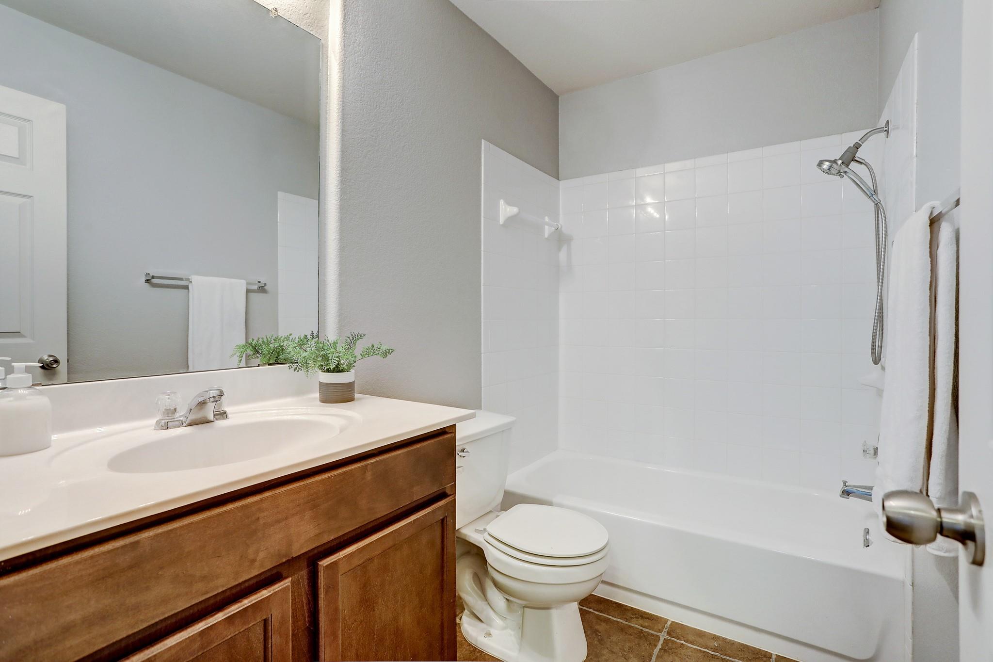 1213 Sunny Meadows Loop Property Photo 34