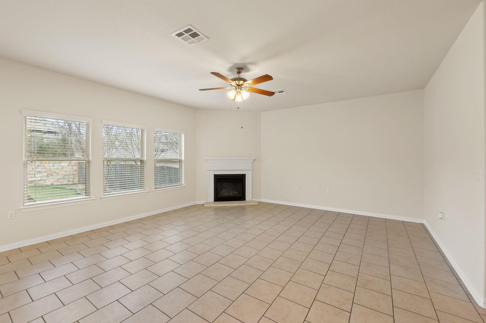 5713 Little Theater Bnd Property Photo 8