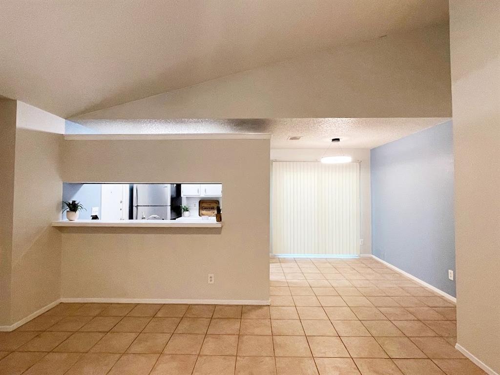 1808 Prairie Knoll Ct B Property Photo 3