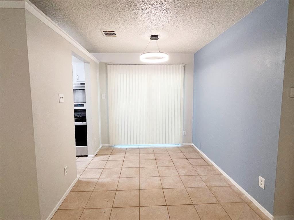 1808 Prairie Knoll Ct B Property Photo 6