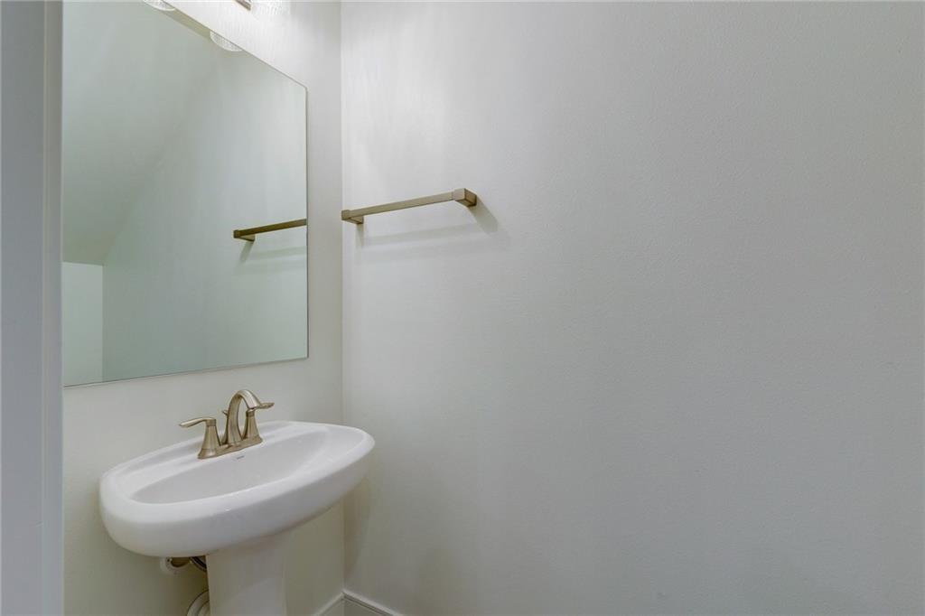 402 Conservation Dr #20 Property Photo 5