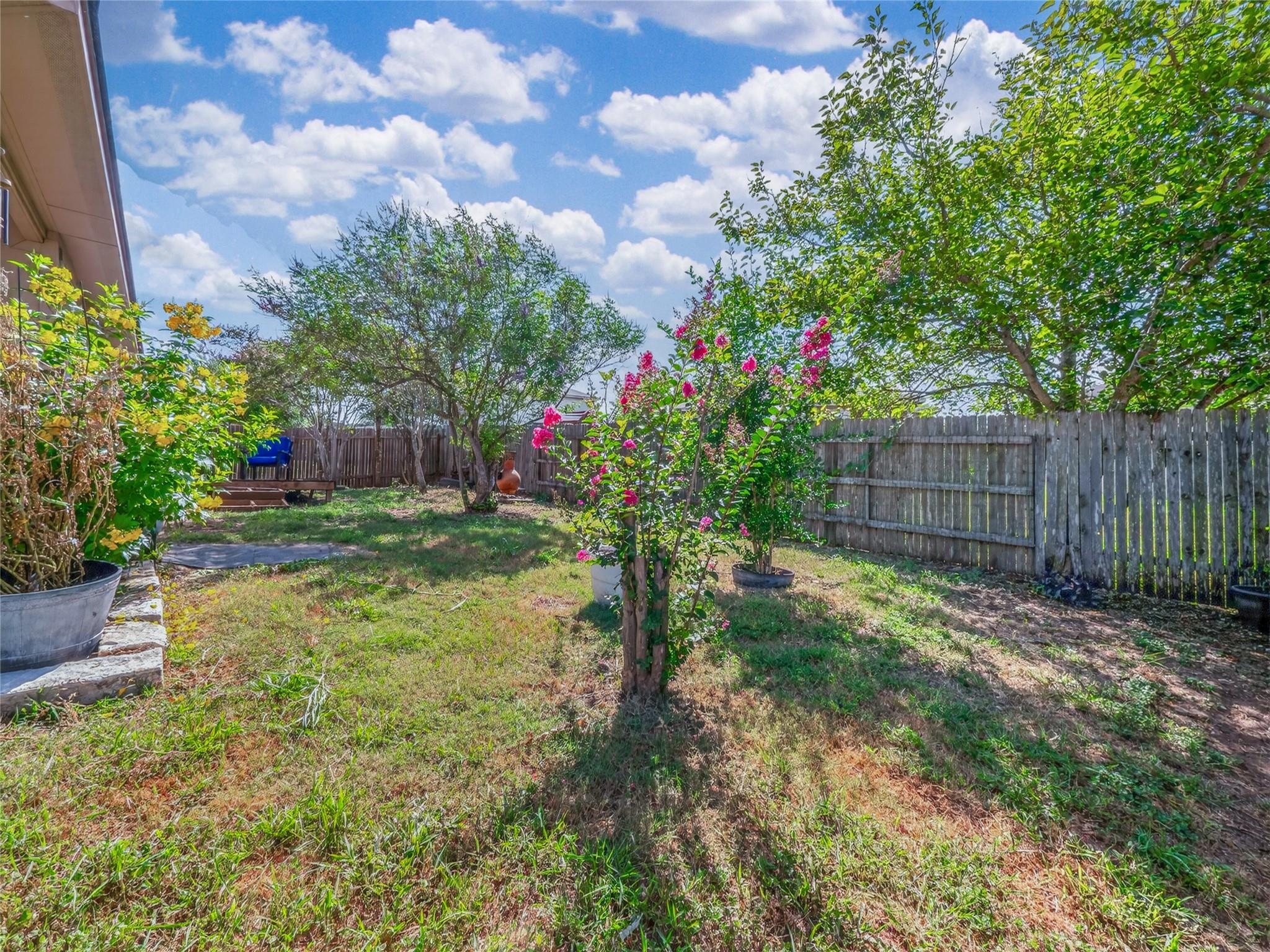 427 Buckingham Dr Property Photo 25