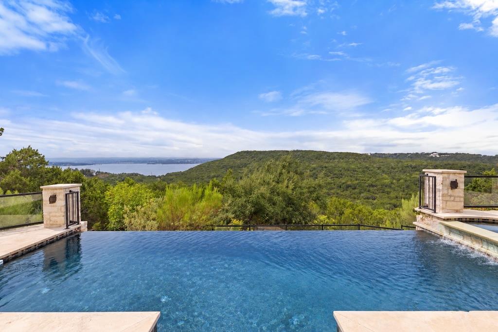 7204 Cielo Azul Pass Property Photo 1