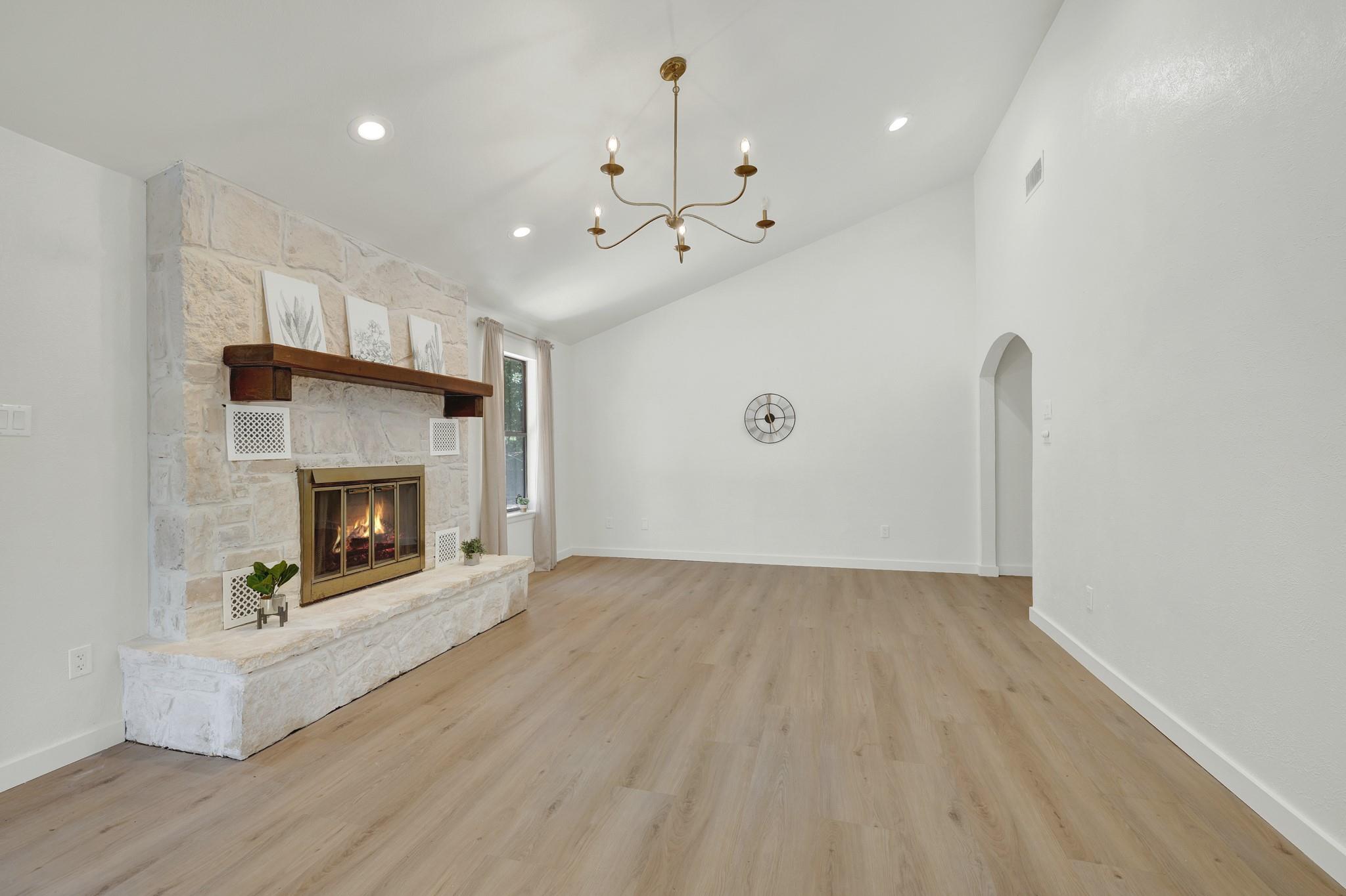 2812 Philo St Property Photo 4