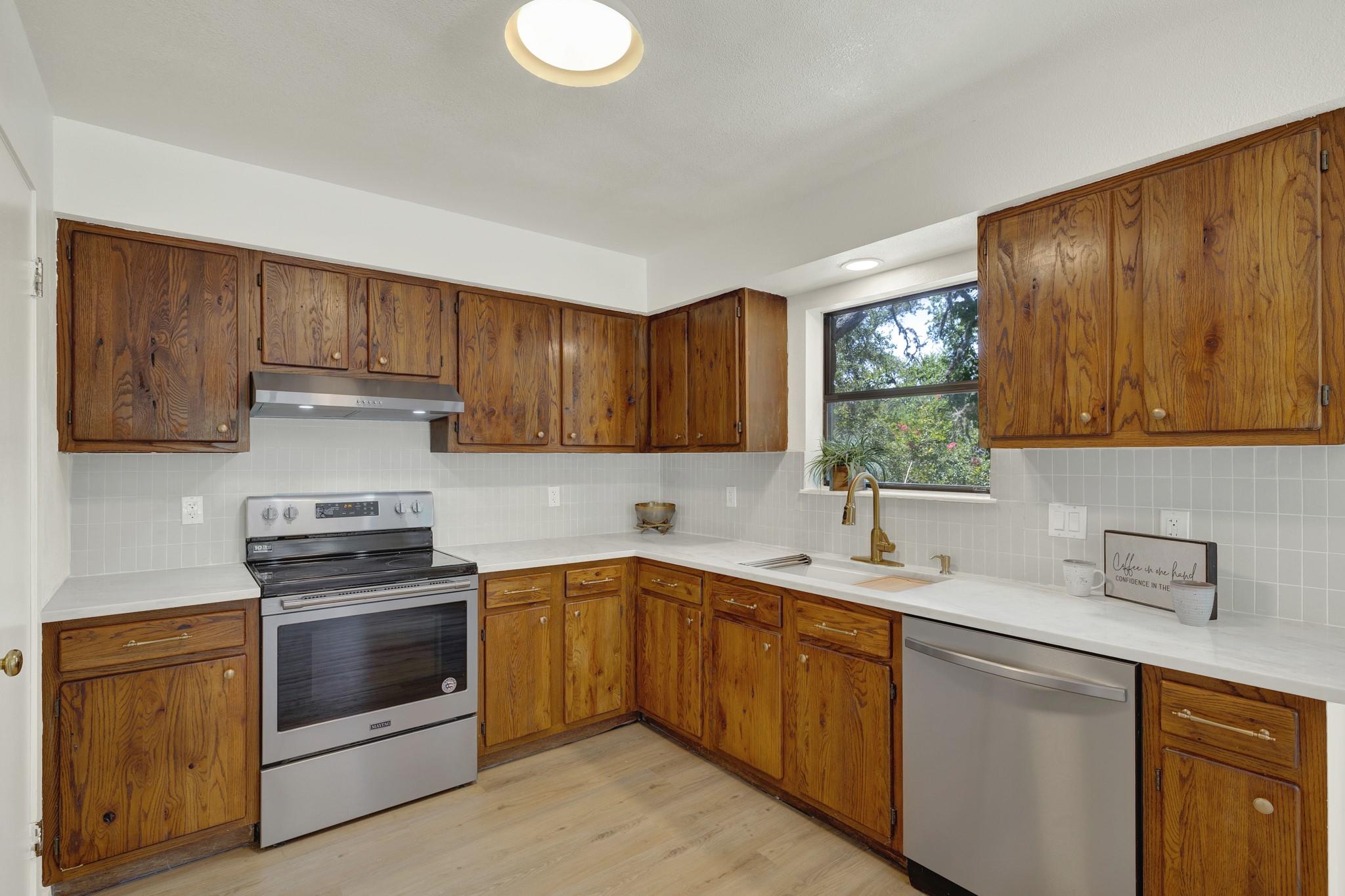 2812 Philo St Property Photo 8