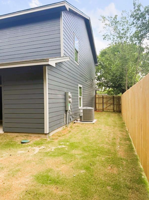 240 W Elm St #a Property Photo 2