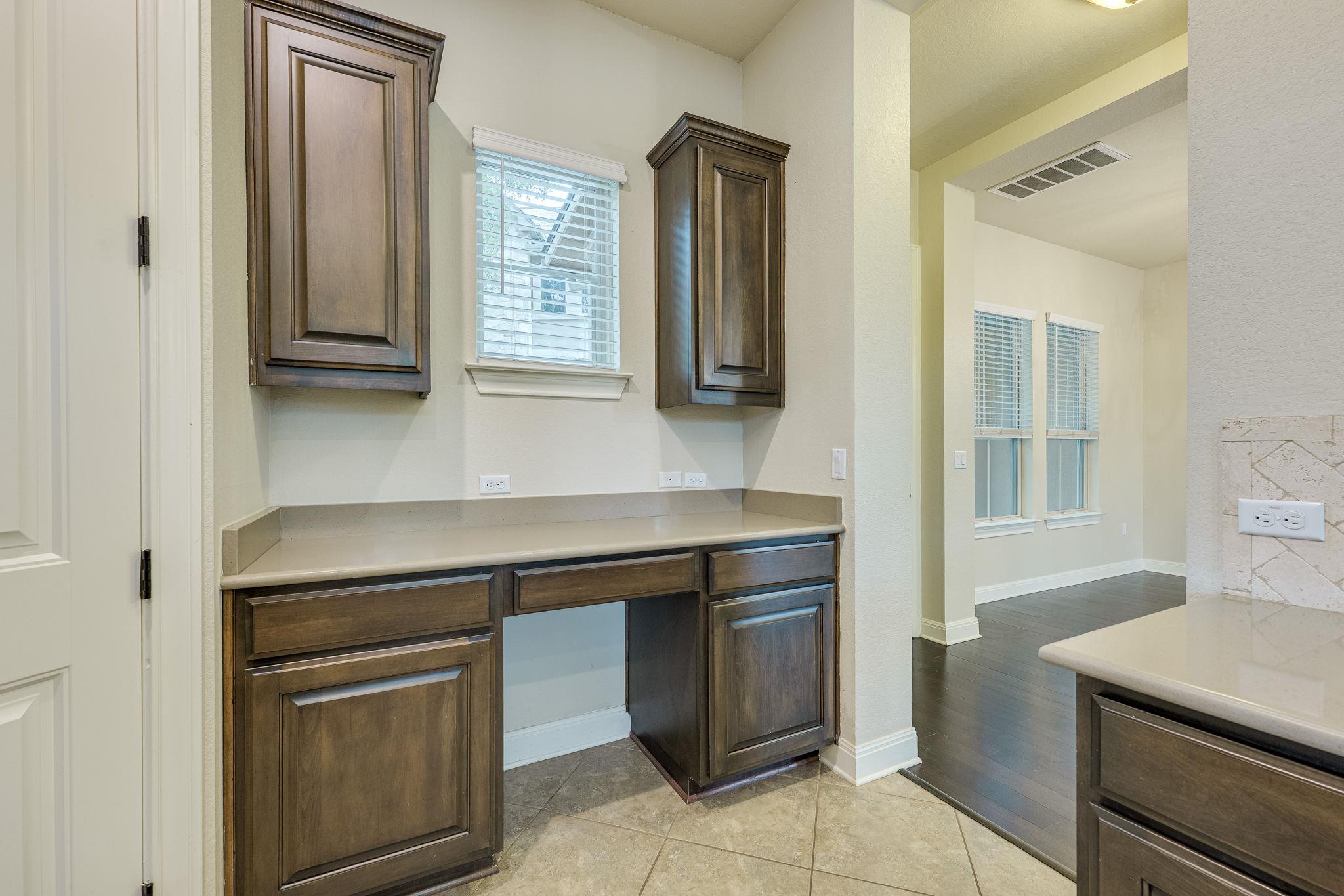12301 Canera Ct Property Photo 6