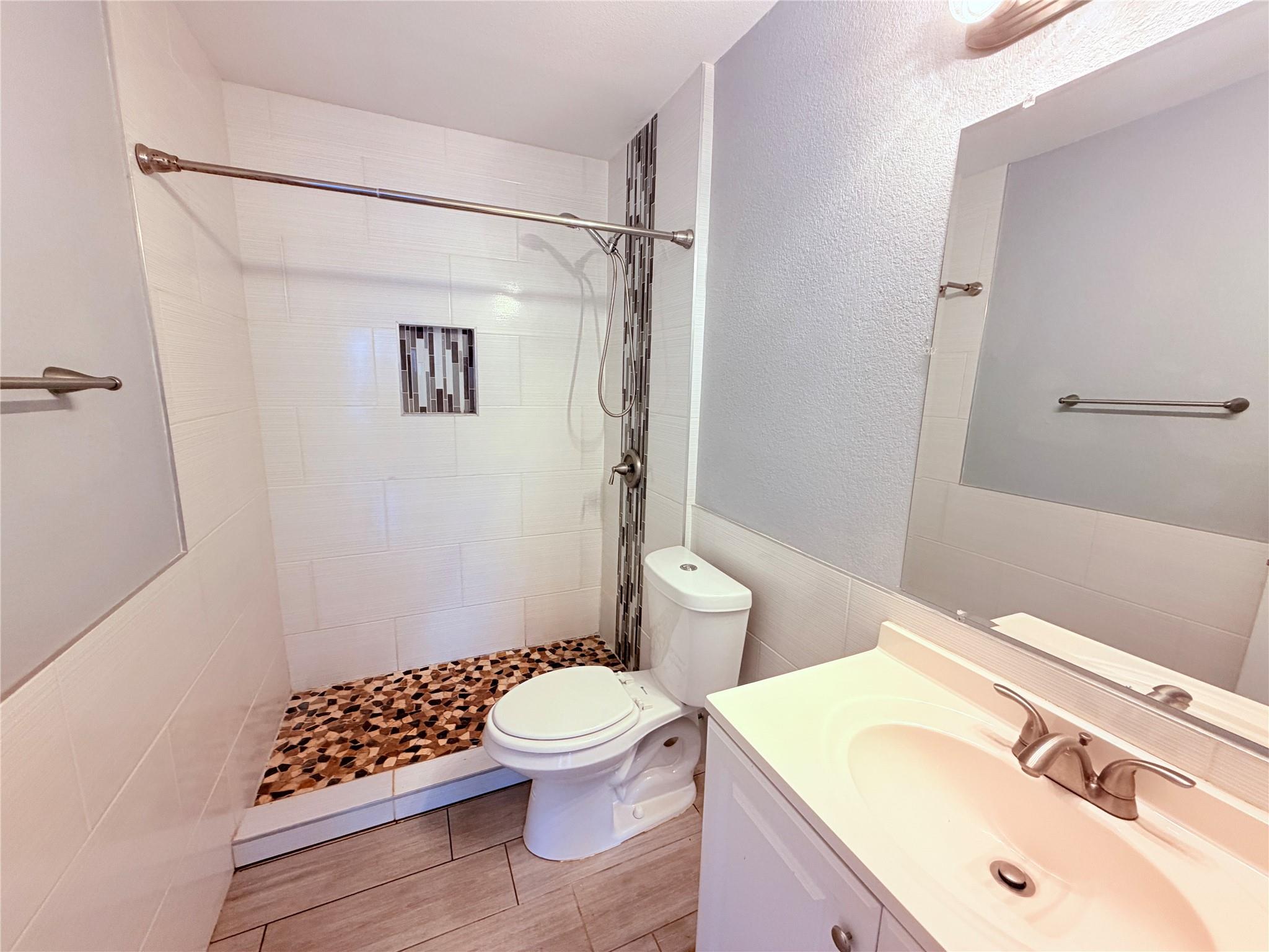 8801 Schick Rd #b Property Photo 21