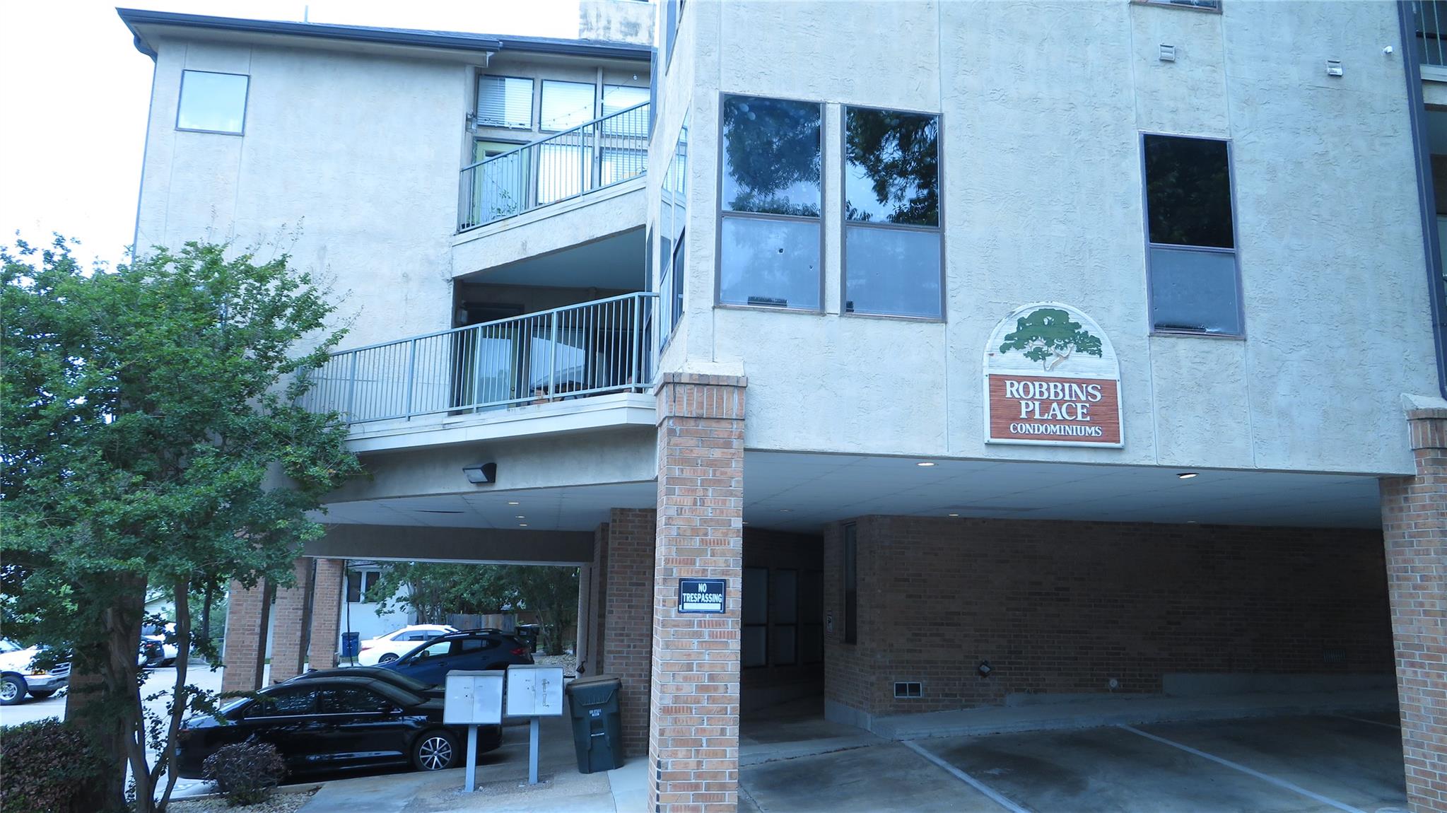 1910 Robbins Place Pl #202 Property Photo 1
