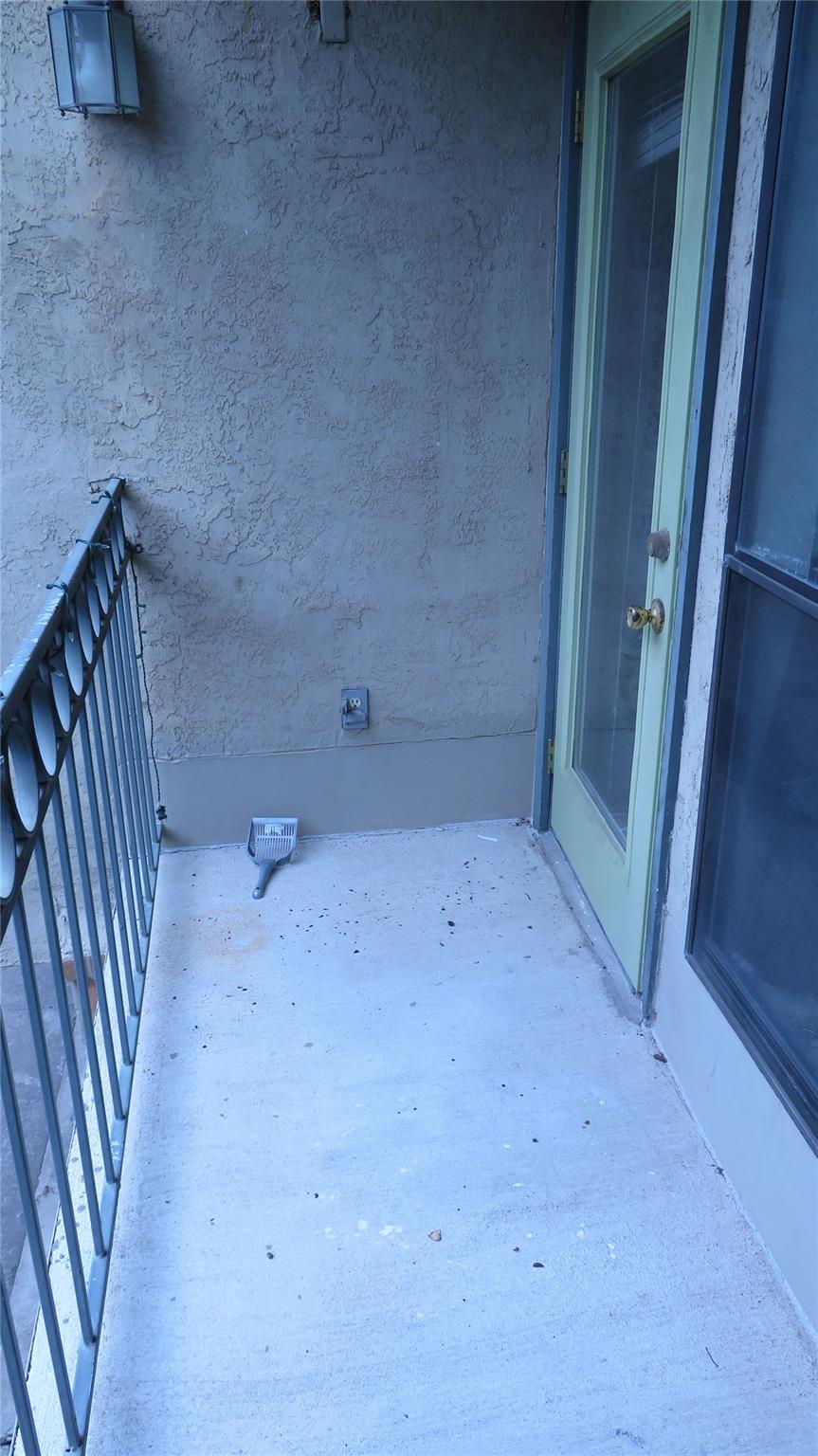 1910 Robbins Place Pl #202 Property Photo 33