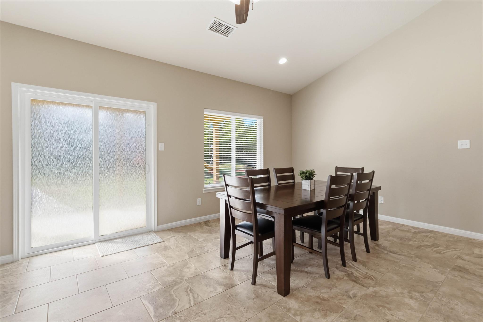 285 Hummingbird Way Property Photo 13