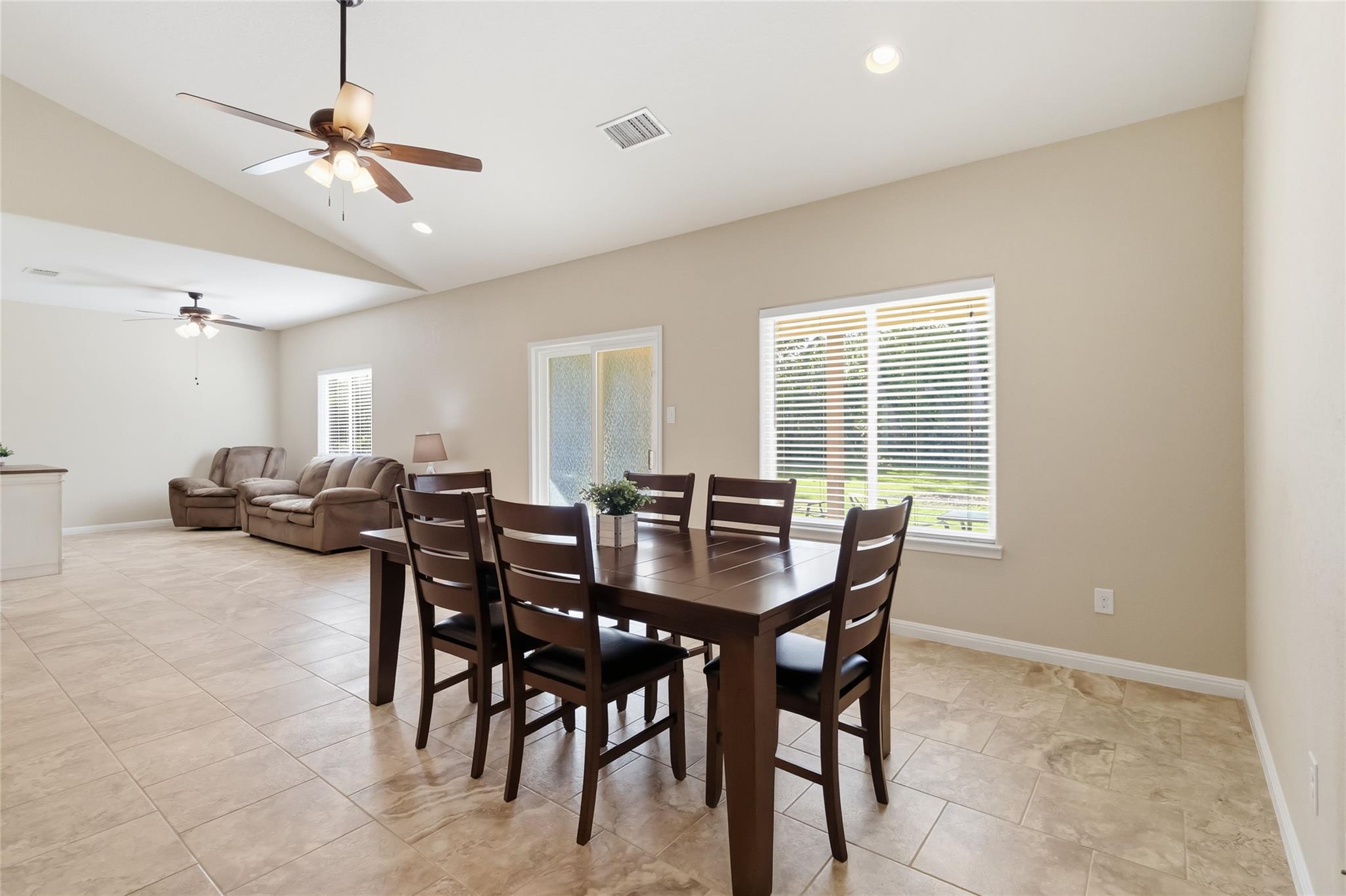 285 Hummingbird Way Property Photo 14