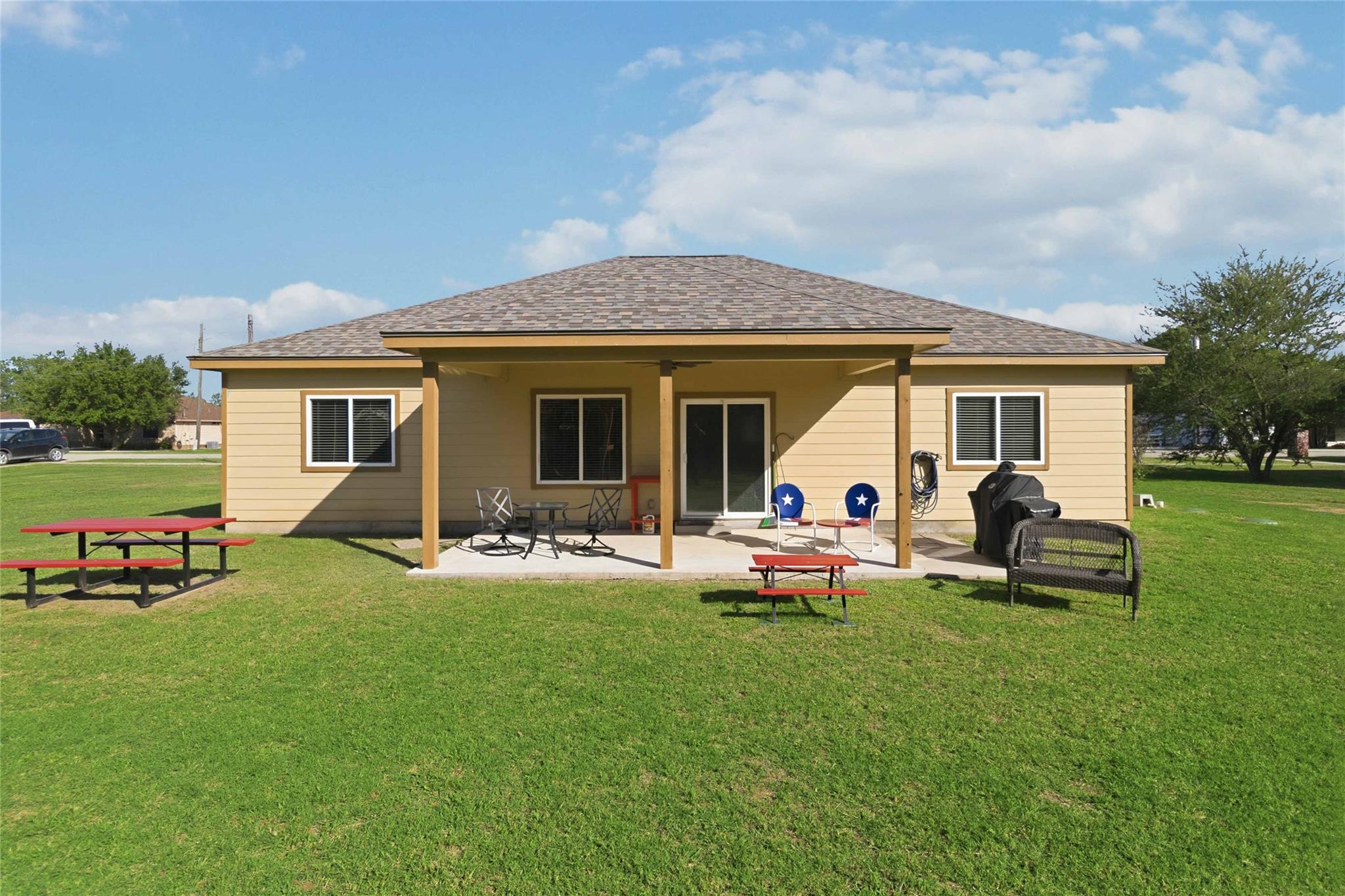 285 Hummingbird Way Property Photo 32
