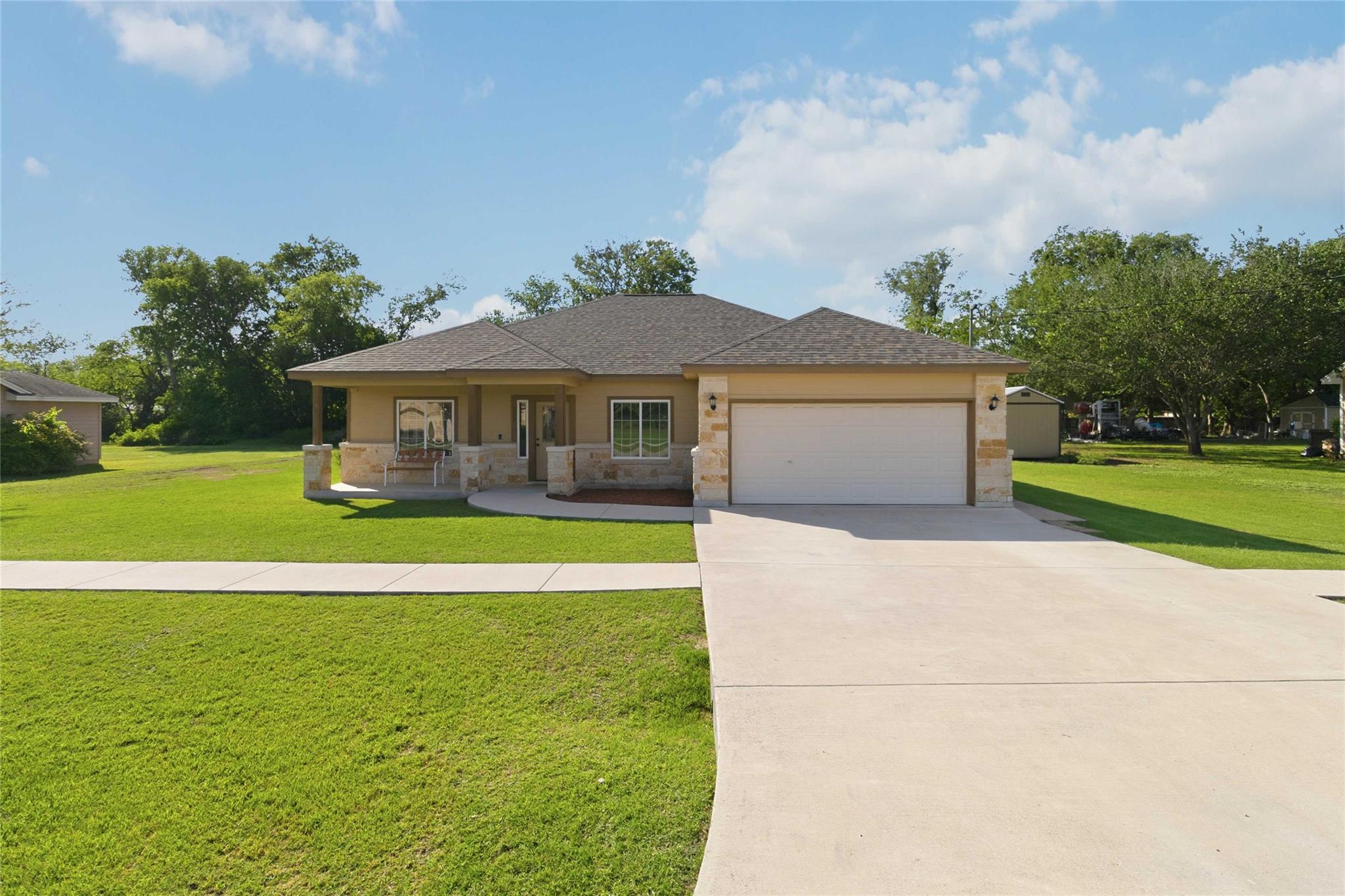 285 Hummingbird Way Property Photo 37
