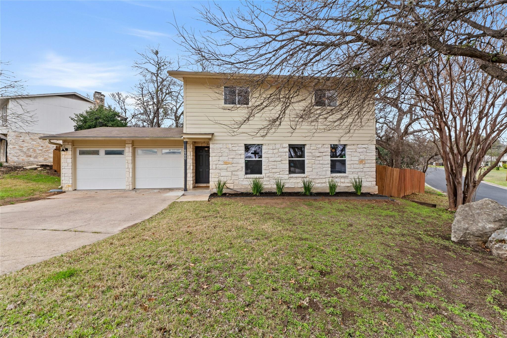 6900 Creighton Ln Property Photo