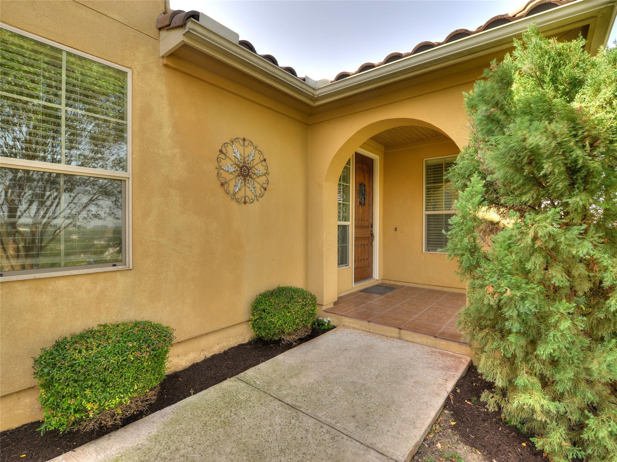 315 Bonaire Ct Property Photo 4