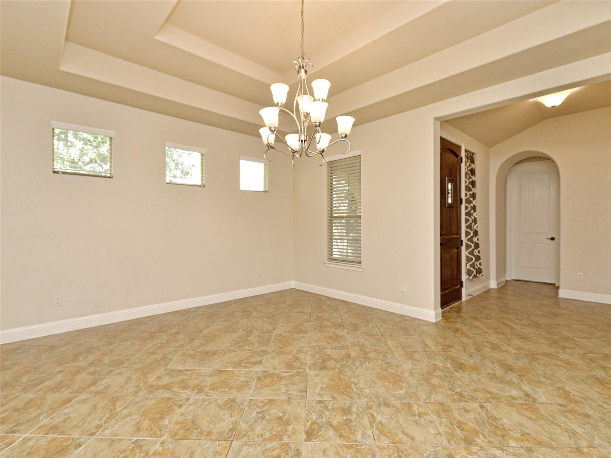 315 Bonaire Ct Property Photo 9