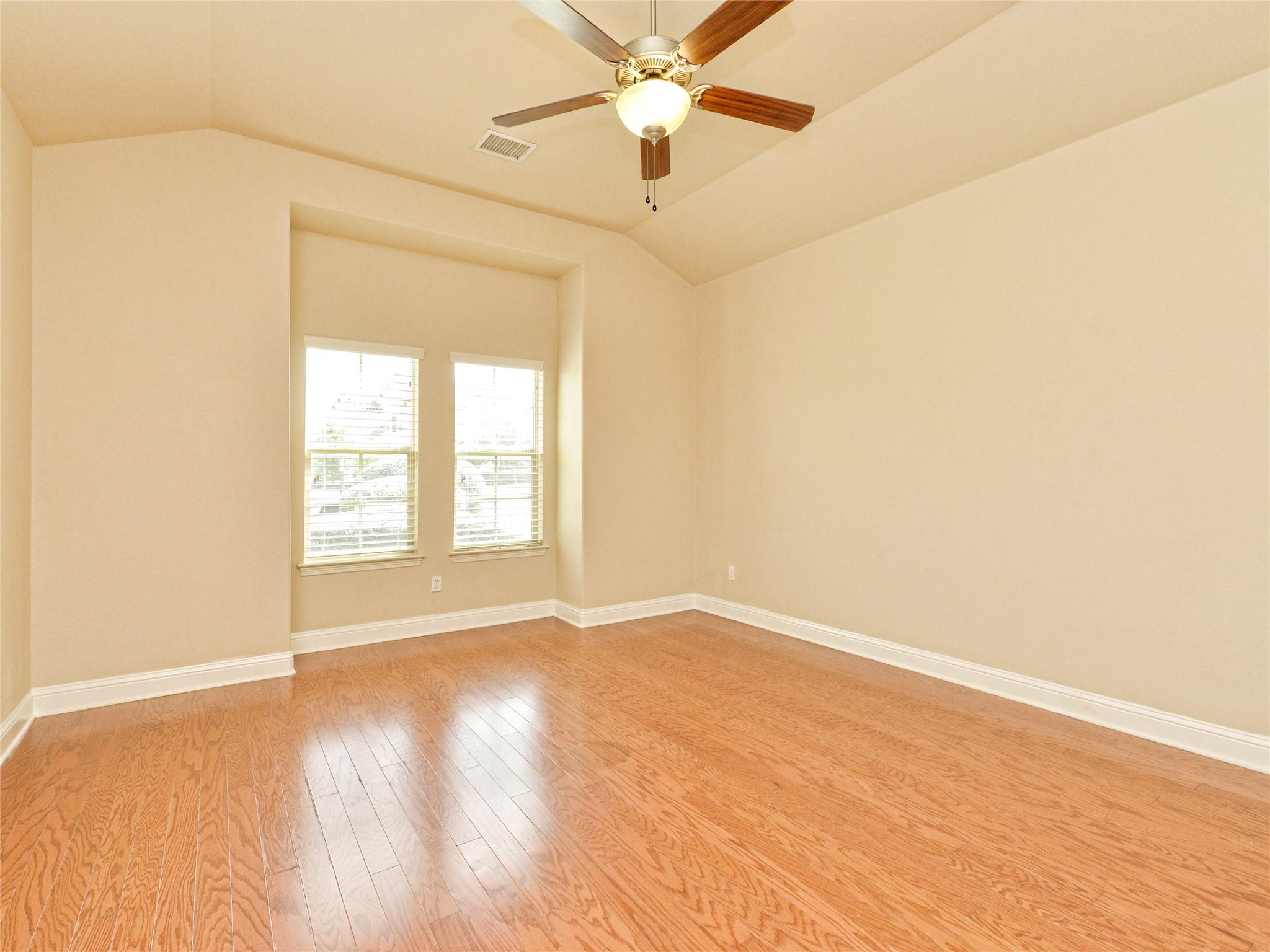 315 Bonaire Ct Property Photo 22