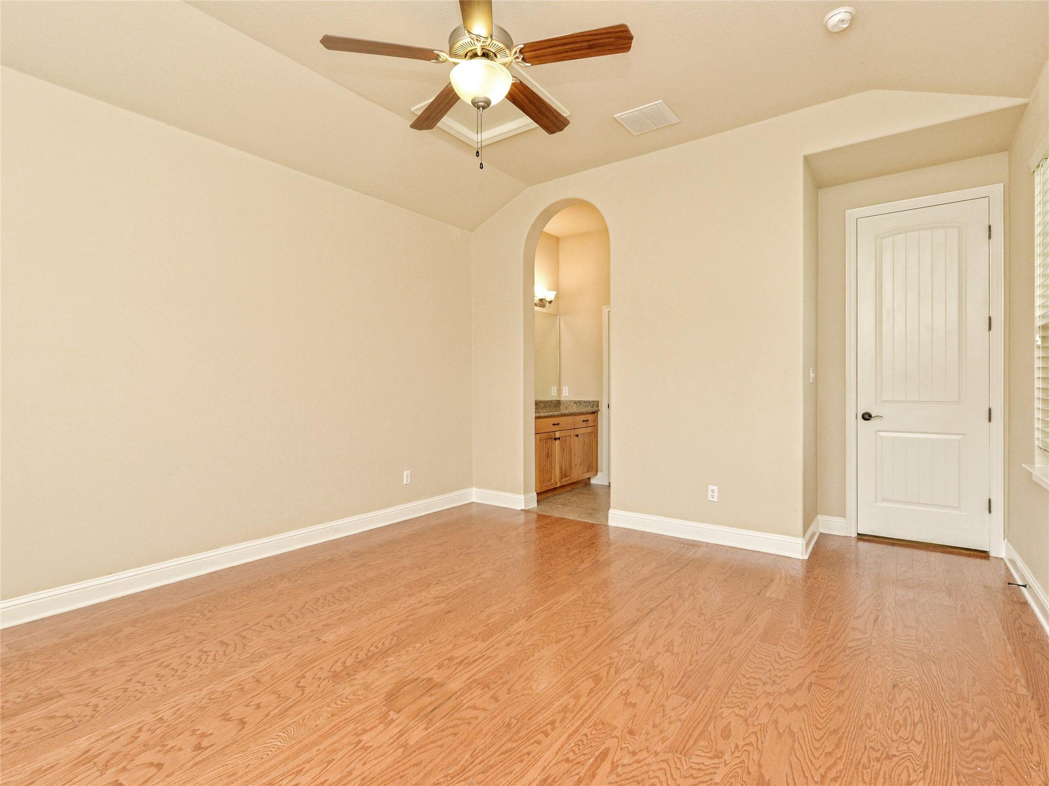 315 Bonaire Ct Property Photo 23