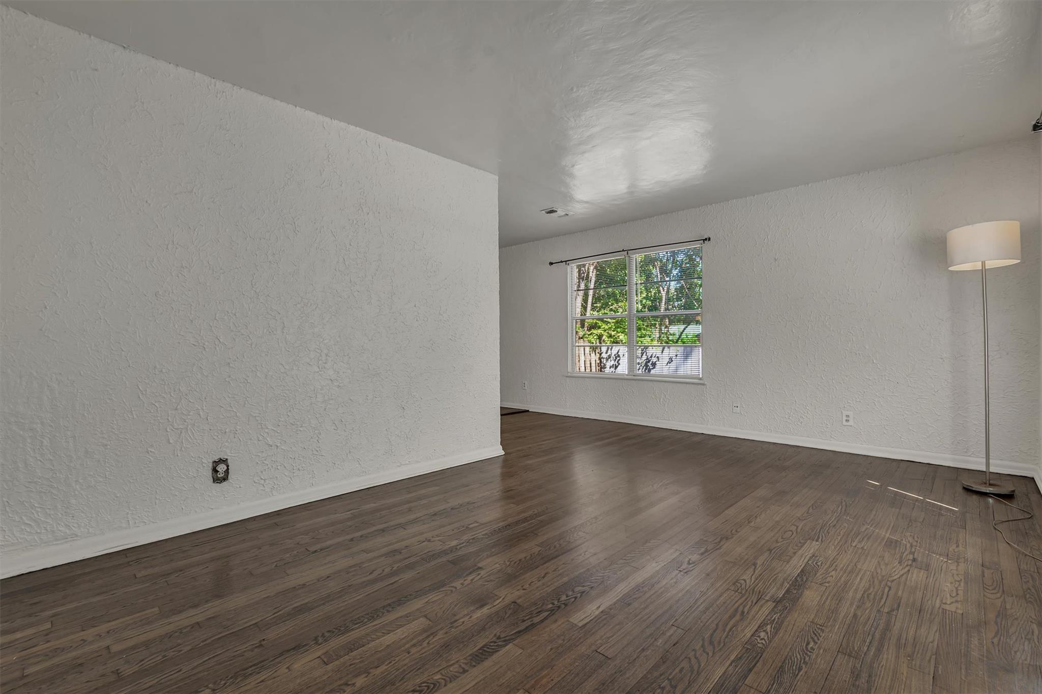 5408 Joe Sayers Ave Property Photo 3